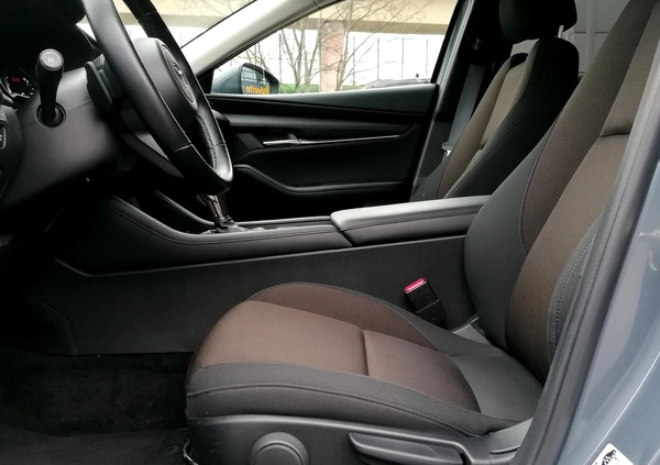 Mazda 3 cena 117900 przebieg: 25650, rok produkcji 2022 z Warszawa małe 277